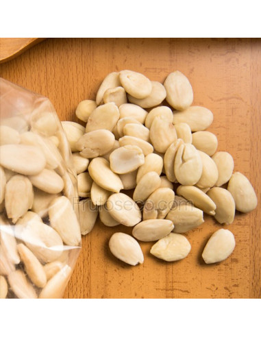 Almendra Comuna Repelada (SACO 25Kg)